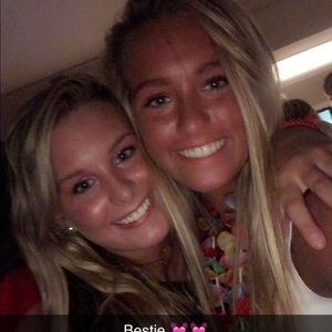 Meet your Posher, Kelli